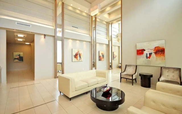 WhiteHall Suites - Mississauga