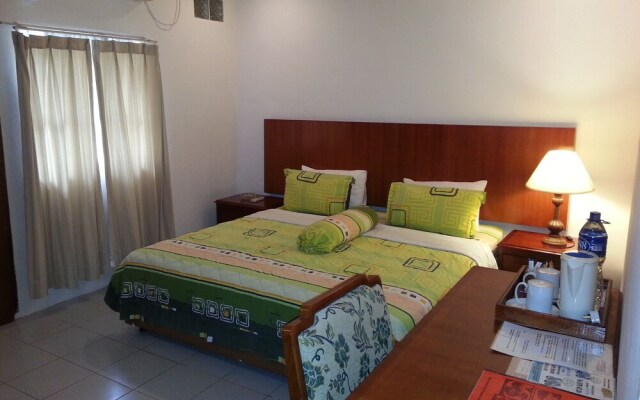 Smiling hill Apartments & Guesthouse