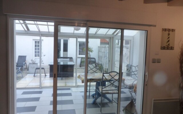 House With 2 Bedrooms in Châtelaillon-plage, With Enclosed Garden and