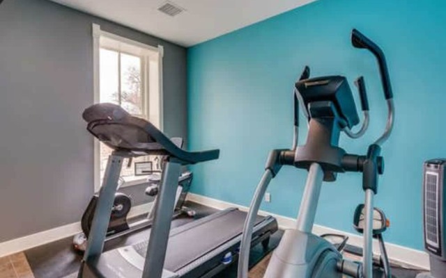 Historic Elgin Hotel