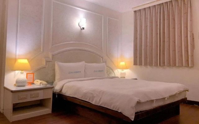 Traveler Hotel