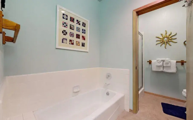 Snowcreek Iv #545 3 Bedroom Condo