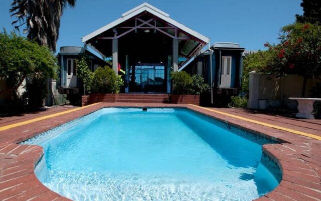 Train Lodge