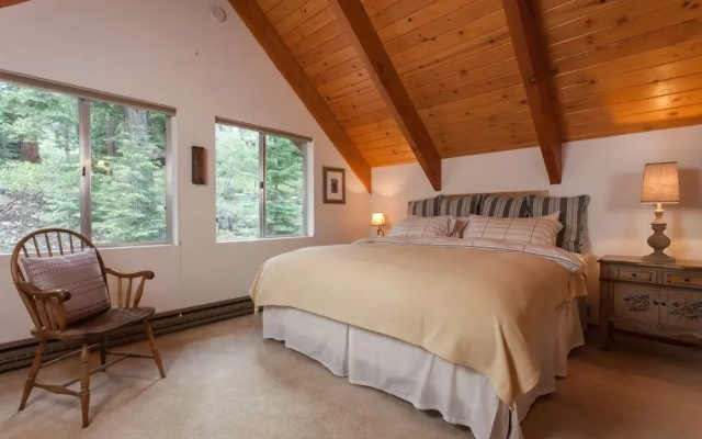 Iravani - 2 Br Cabin