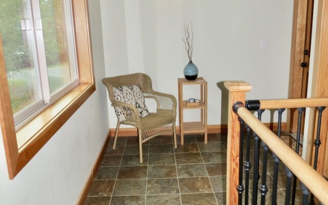 Cobble Wood & Bird Sanctuary Guest Houses