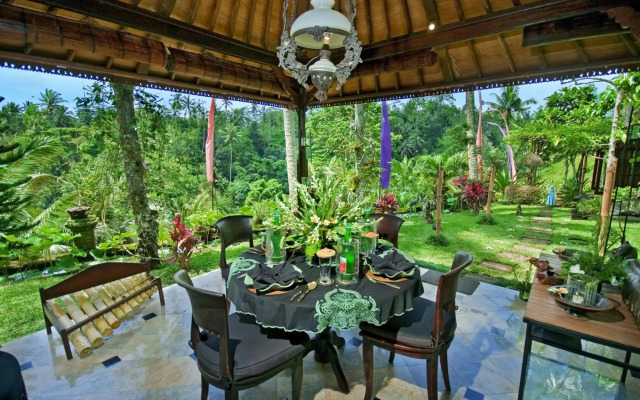 The Mahogany Villa