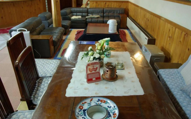Hakuba Ski-Kan