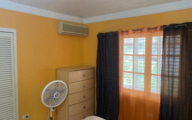 Finest Accommodation Renfrew Place 4-12 Renfrew Rd Apt # 15 New Kinston Jamaica