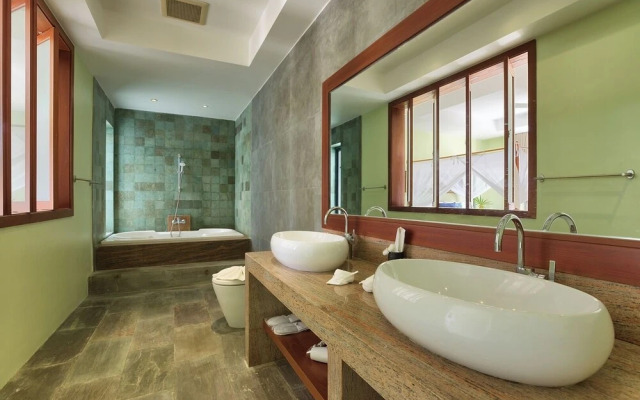 Stunning 5 Bed Pool Villa - KBR8