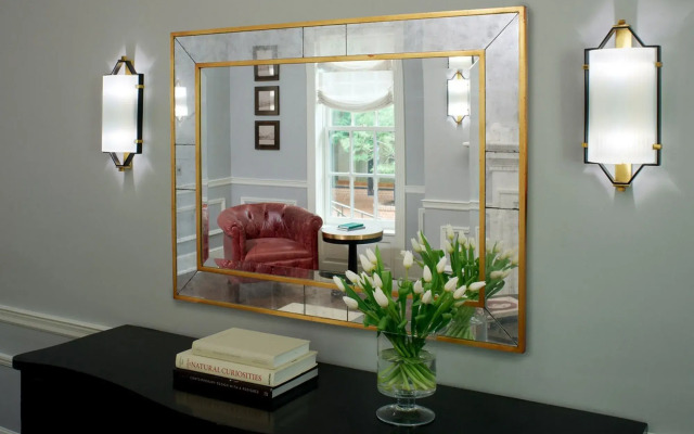 Morrison House Old Town Alexandria, Autograph Collection