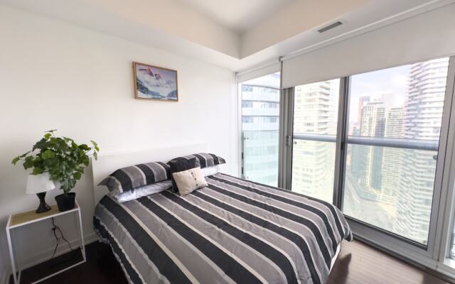 Luxury 2 Bedroom Lakeview