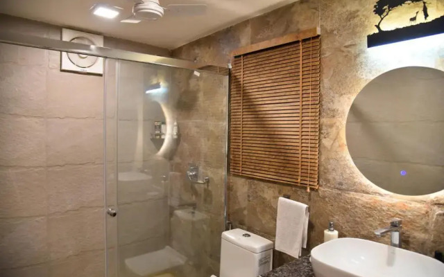 Tree of Life Vanvilas Riveredge