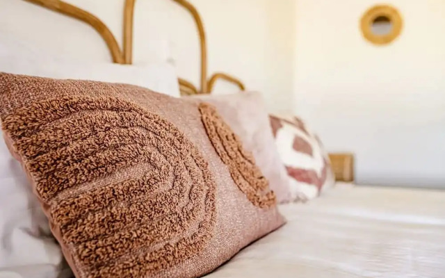 Tiny Parks Cast Away