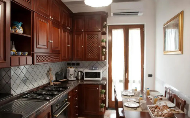 L'Arco Tra I Sentieri