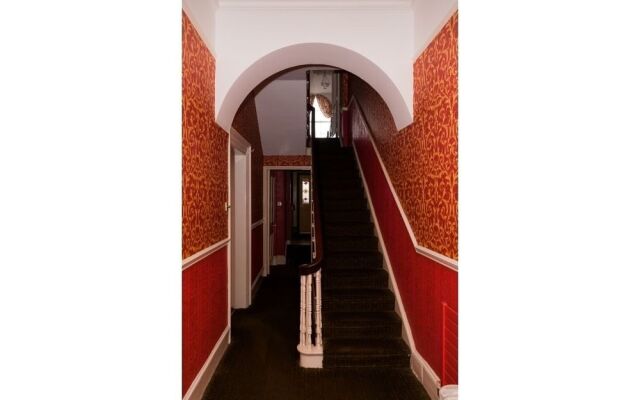 Ivyleigh House