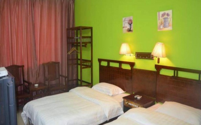 Yangshuo Longteng Hotel – Guest Rooms – Guilin