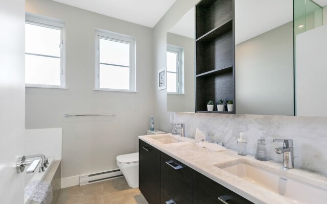 Modern Townhouse at Marine by Elevate Rooms