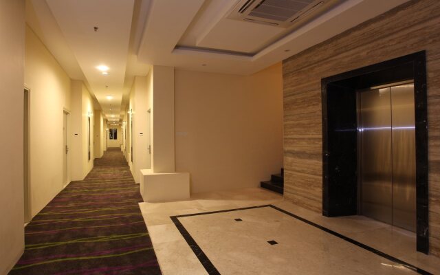 W Three Premier Hotel Lagaligo