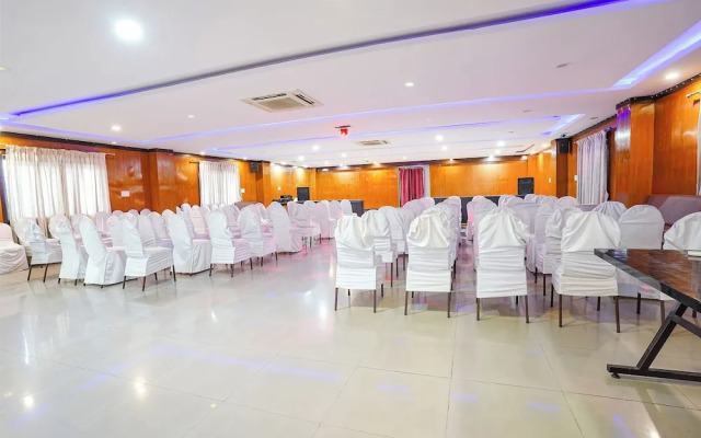 Fabhotel Millennium Suites