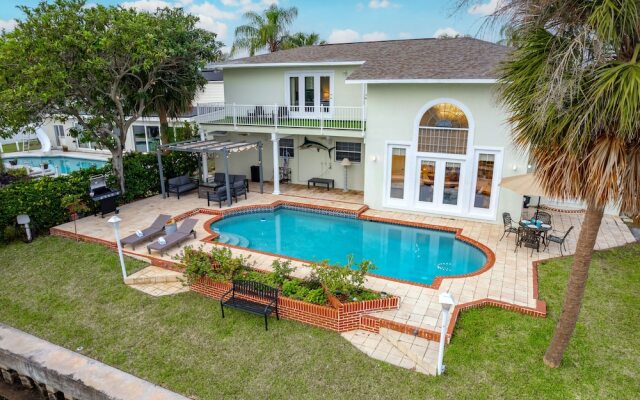 Cocoon Island Villa