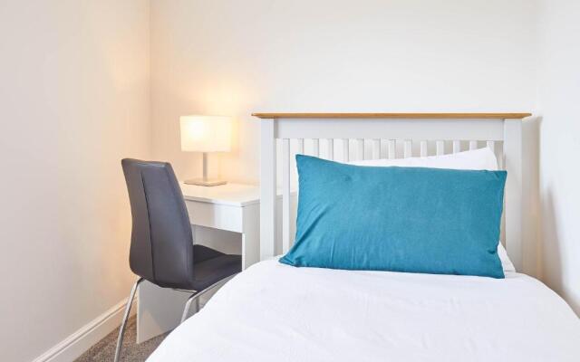 Host Stay Aynsley Mews