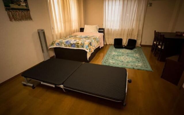 Centrally Located Deluxe Furnished.4