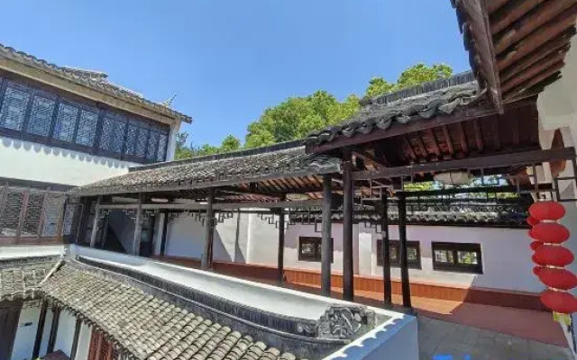 Nanxun Old Town Shuhuayuan Hostel
