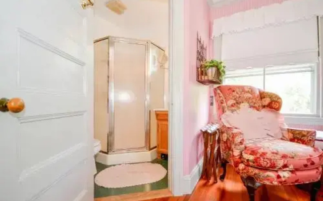 Cranberry Gardens Inn