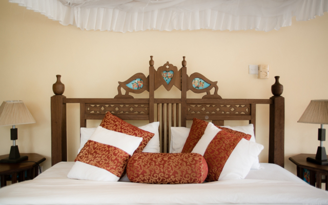Bahari Dhow Beach Villas