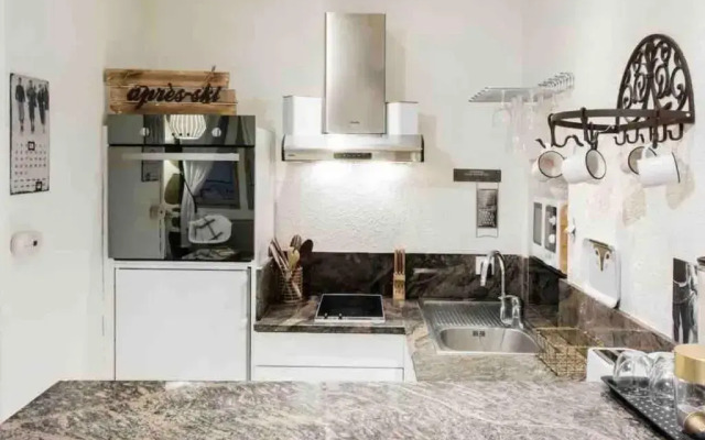 Un Cottage Alpin chaleureux dans le coeur d Annecy avec 2 vélos