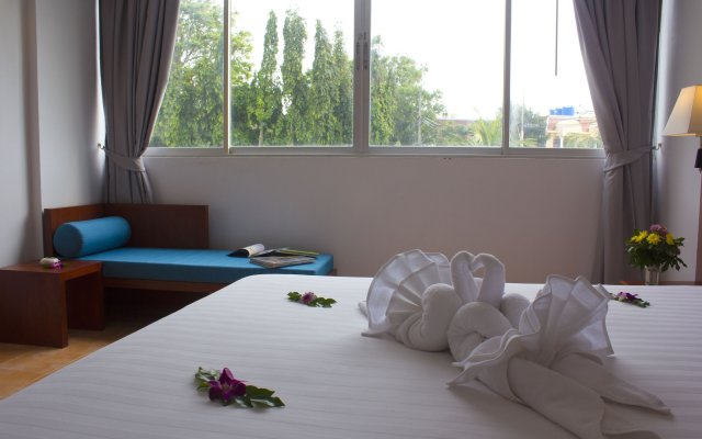 Отель On Hotel Phuket