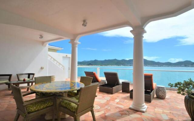 Caribbean Chic ocean front home 3 min to beach
