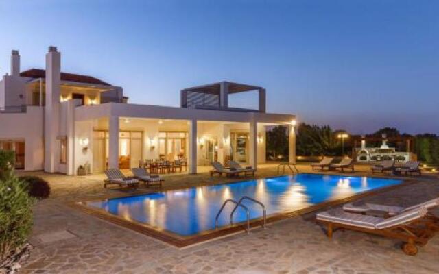 Holiday Home 5 Bedrooms 5 Bathrooms - Afantou