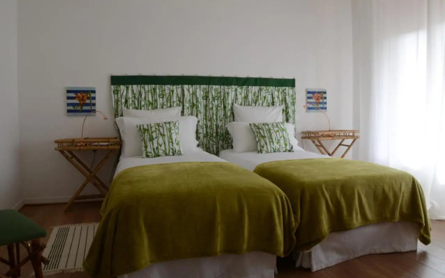Theia Apartment