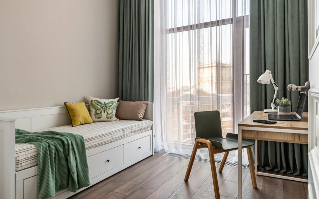 Moscow Deluxe на улице Казакова