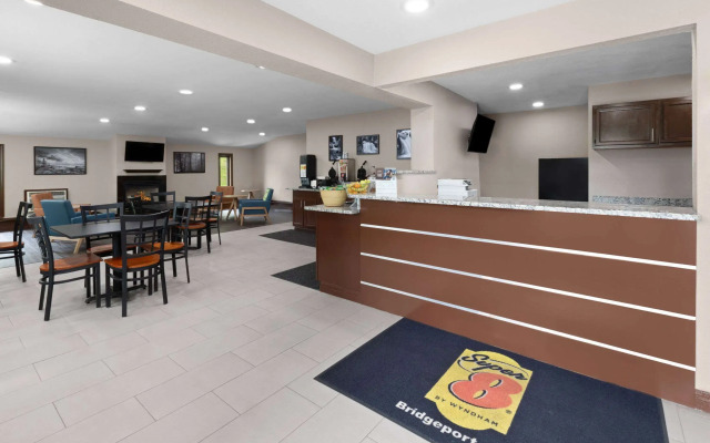 Super 8 By Wyndham Bridgeport/Clarksburg Area