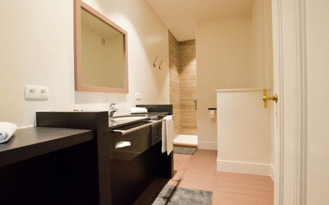 Luxurious Villa in Heuvelland with Garden