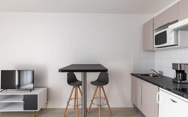 Charming Studio at the Entrance of Paris