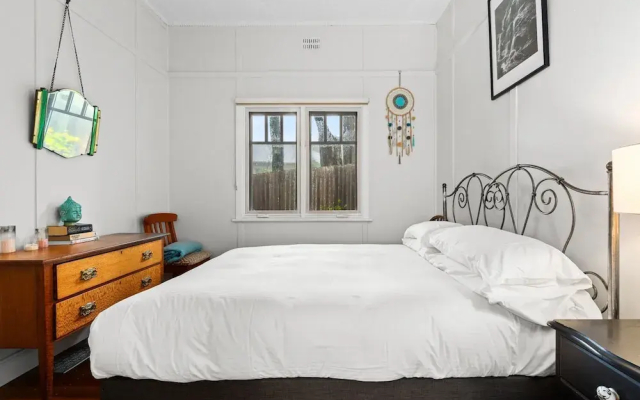 Bright 3-bed House With Garden,