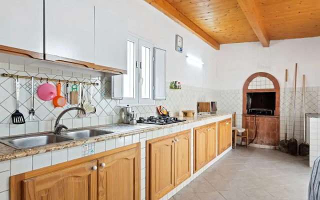 Decent Holiday Home in San Lorenzo with Garden