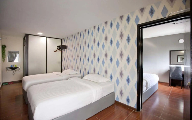 OYO 383 V3 Hotel Nusajaya