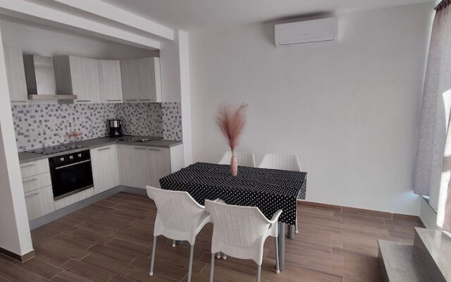 S1-spacious Studio With the sea View & use of Pool