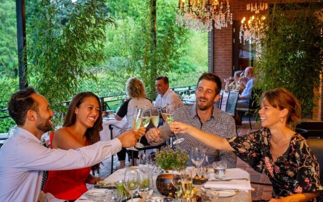 Aubergine Logeren & Dineren