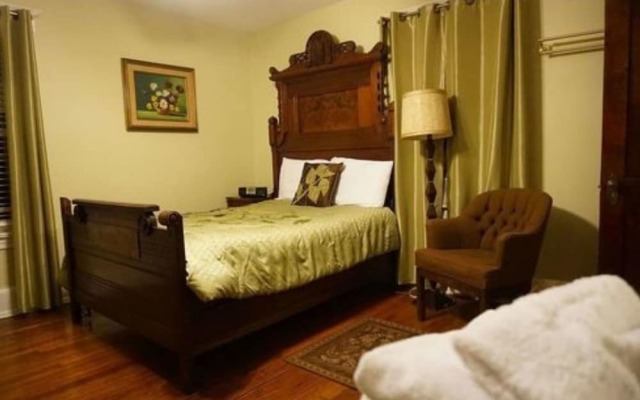 University Circle Bed and Breakfast