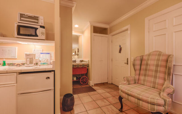 The Caribbean Court Boutique Hotel