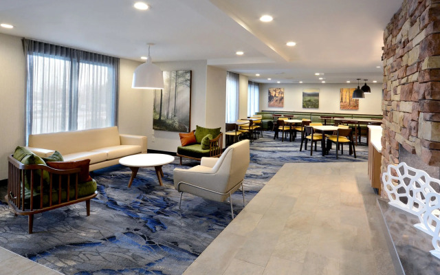 Fairfield Inn by Marriott Greensboro Airport