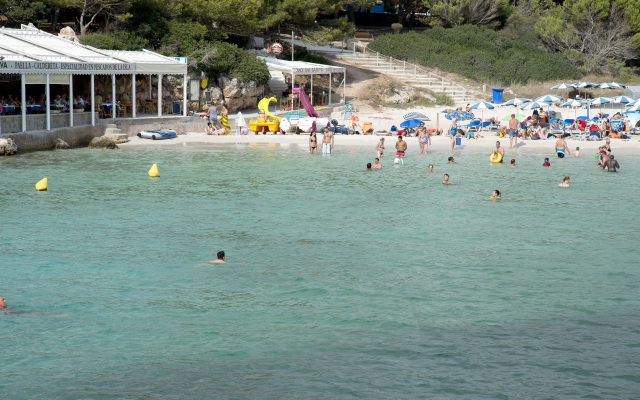 Apartamentos Cala Blanca