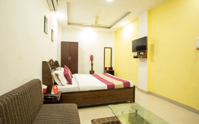 Hotel New Luxury Royale By OYO Rooms