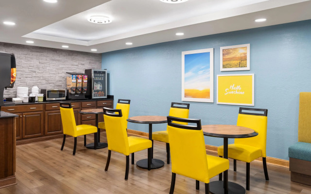 Days Inn by Wyndham Cloverdale Greencastle