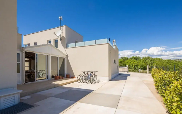 Stunning Villa Sofia With Heated Pool IN Split Hinterland